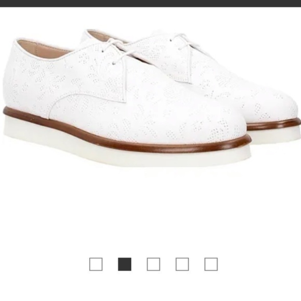 TOD'S LACE UP AND MONKSTRAP LEATHER WHITE
Shoes